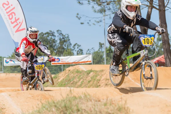 Jose duran gevolgd door hugo ferreira — Stockfoto