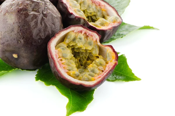 Fresh passion fruit — Stock Photo, Image