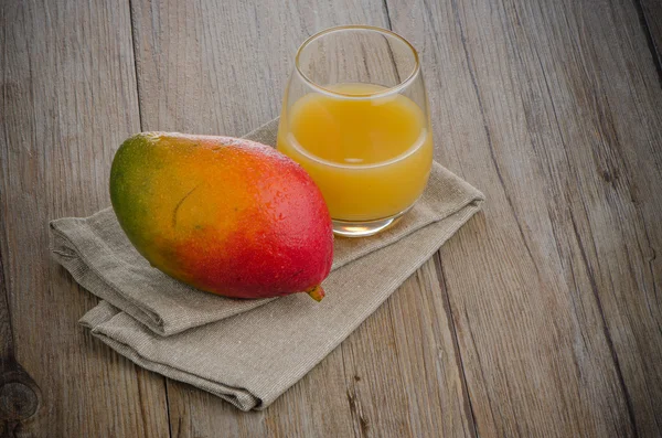 Succo di mango fresco — Foto Stock