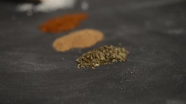 Akdeniz mutfağı pişirme malzemeleri