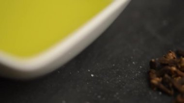 Akdeniz mutfağı pişirme malzemeleri