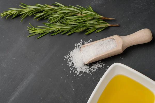 Zutaten für die mediterrane Küche kochen — Stockfoto