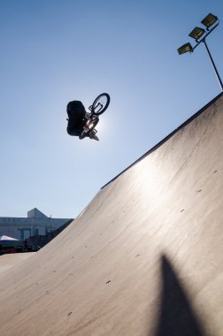 Rodrigo vicente dvs bmx serisi 2014 tarafından sırasında yakıt tv