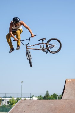 Gabriel neto dvs bmx serisi 2014 tarafından sırasında yakıt tv