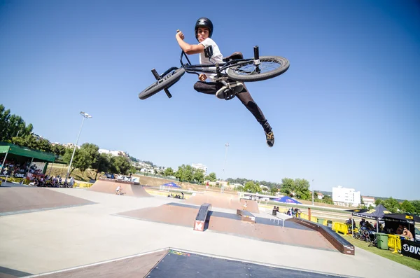 Сауро Агостиньо на DVS BMX Series 2014 от Fuel TV — стоковое фото