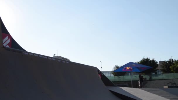 Cedric maximo során a dvs bmx sorozatot 2014 üzemanyag-tv — Stock videók