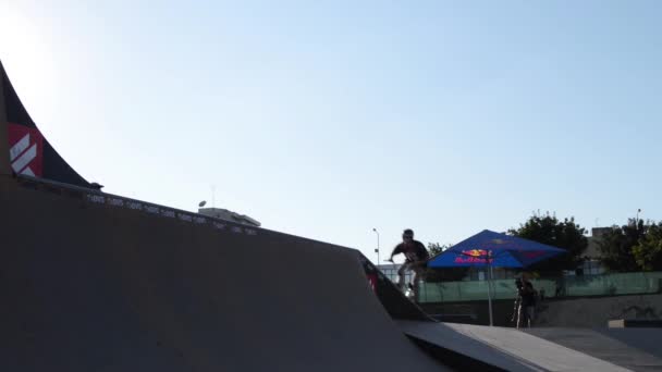 Cedric Maximo during the DVS BMX Series 2014 by Fuel TV — Stock Video