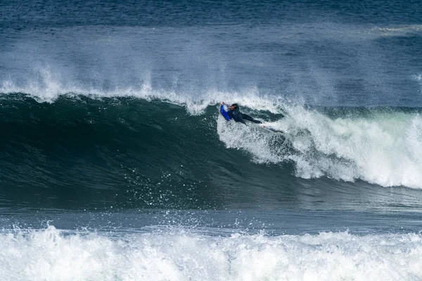 Bodyboarder Surfing Ocean Wave Solig Dag — Stockfoto