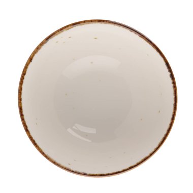 Beyaz yansıtıcı arka planda beyaz yuvarlak seramik kase.