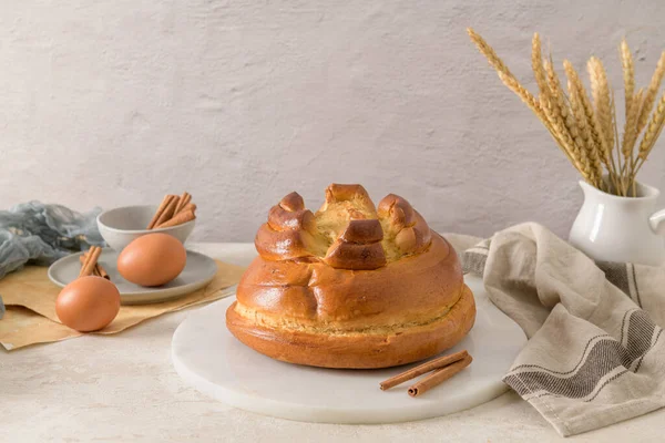 Fogaca Kjøkkenbenken Med Egg Kanelpinner Tradisjonell Kake Fra Santa Maria – stockfoto