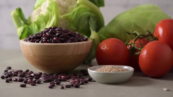 Sélection Aliments Sains Avec Légumes Graines Superaliments Céréales Sur Comptoir — Video