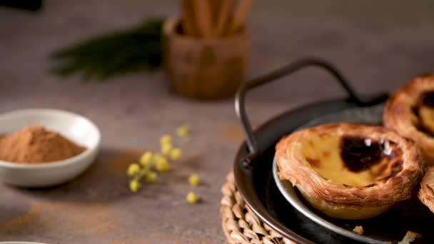 Tortas Ovo Sobremesa Tradicional Portuguesa Pastel Nata Prato — Vídeo de Stock