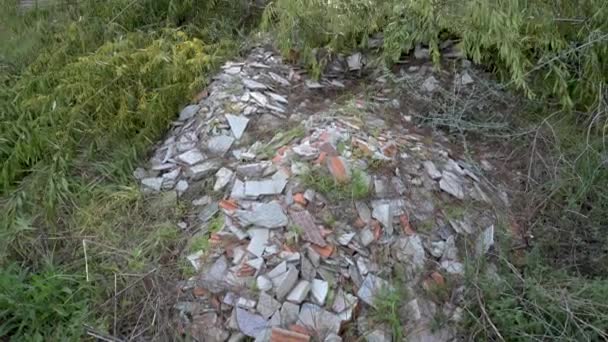 Ovar Portugal 2022年2月25日 拆除工程产生的废物 葡萄牙Dunas Ovar森林周界的垃圾 — 图库视频影像