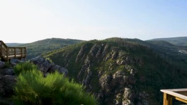 Cerro da Candosa patikalarından görüntü, Gois - Portekiz.