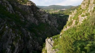 Cerro da Candosa patikalarından görüntü, Gois - Portekiz.