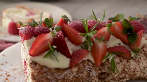 Meringue Roll Cake Cream Raspberries Roulade Summer Dessert Served Ceramic — Wideo stockowe