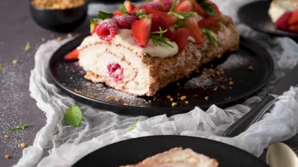 Meringue Roll Cake Cream Raspberries Roulade Summer Dessert Served Ceramic — Αρχείο Βίντεο