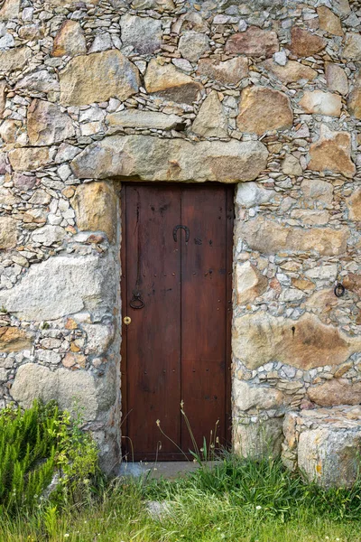 Porta Madeira Antiga Parede Pedra — Fotografia de Stock