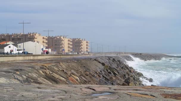 Ovar Portugal May 2022 Sea Climbs Furadouro Beachfront Ovar Advancement — Stockvideo