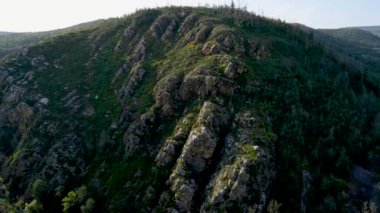 Cerro da Candosa patikalarından görüntü, Gois - Portekiz.
