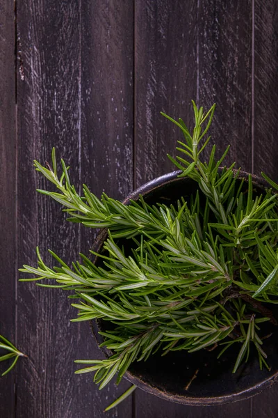 Bowl Rosemary Wood Background Top View — Stok Foto