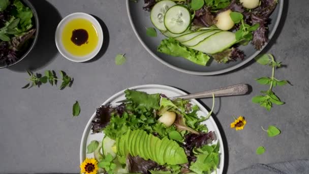 Fresh Summer Salad Cucumber Melon Avocado Fresh Oregano Served Ceramic — Αρχείο Βίντεο