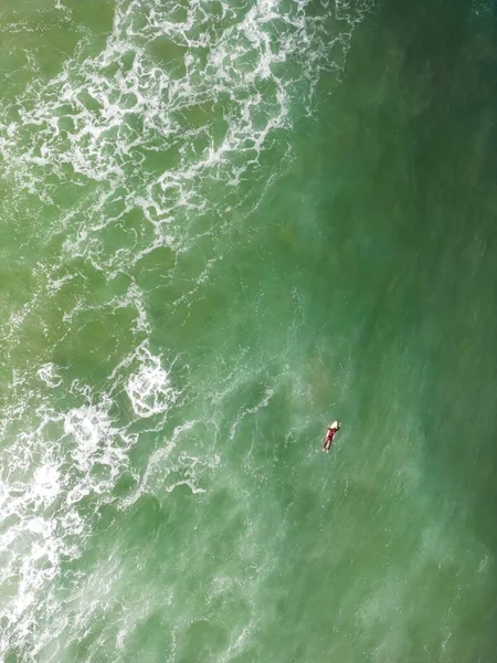 Drone Aéreo Disparado Por Surfista Mar Ondulado Murtosa Aveiro Portugal — Fotografia de Stock