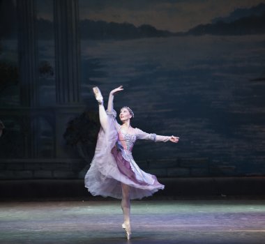 Klasik bale--Kuğu Gölü