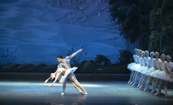 Le lac classique des cygnes de ballet — Photo