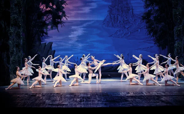 Das klassische Ballett - Schwanensee — Stockfoto