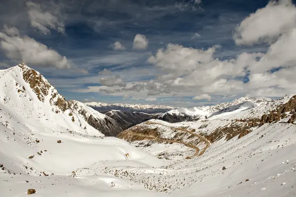 El paisaje de nieve — Foto de Stock