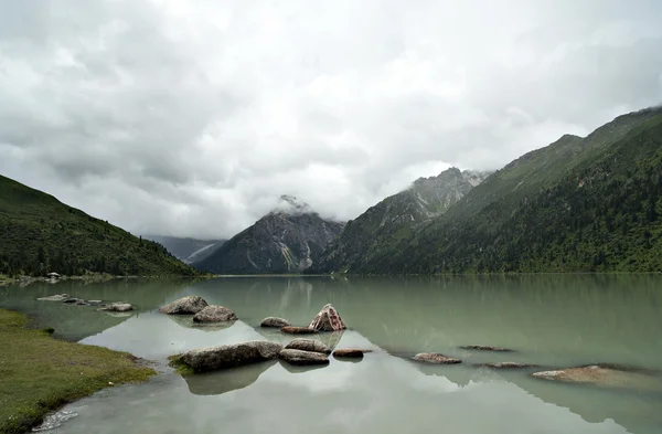 Highlandské jezero — Stock fotografie