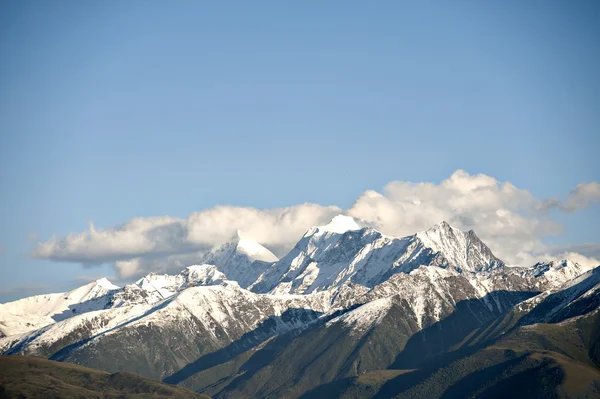 Zasněžená horská krajina — Stock fotografie