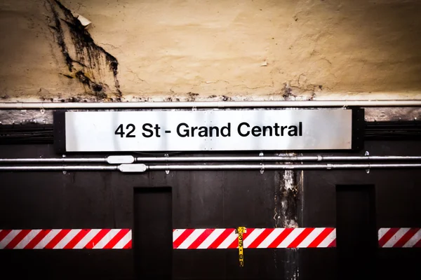 Grande terminal central de metrô — Fotografia de Stock