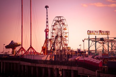 Steel Pier Atlantic City clipart