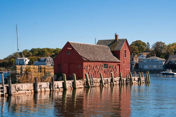 Cabana Pesca Vermelho Histórico Motif Visto New England Coastal Village — Fotografia de Stock