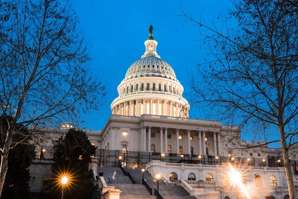 Kilátás Egyesült Államok Capitol Building Látható Éjjel — Stock Fotó