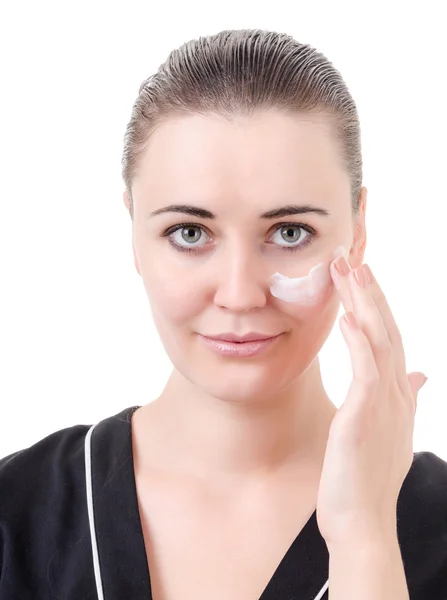 Die Verwendung von Kosmetika zur Hautpflege — Stockfoto