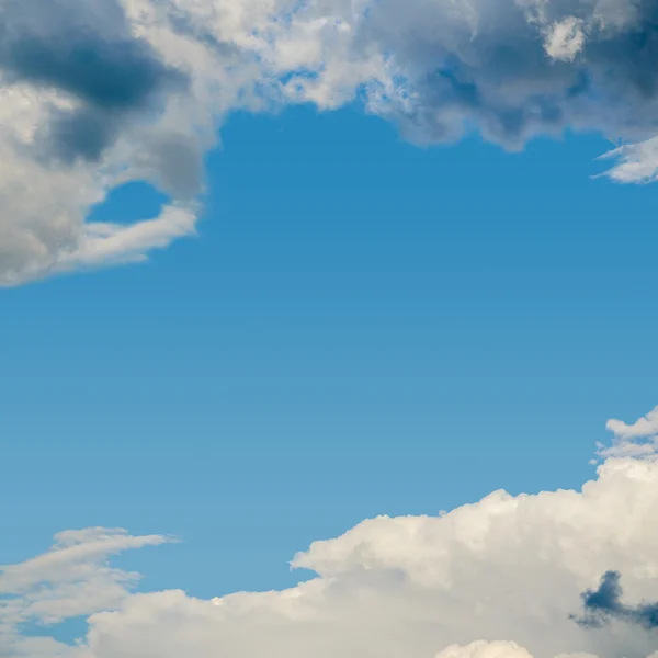 Céu azul e nuvens — Fotografia de Stock