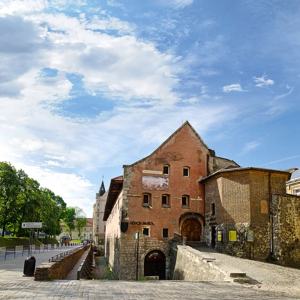 Lviv, Ukrayna eski town göster — Stok fotoğraf