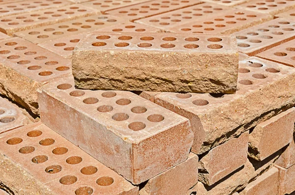 Pilha de tijolos — Fotografia de Stock