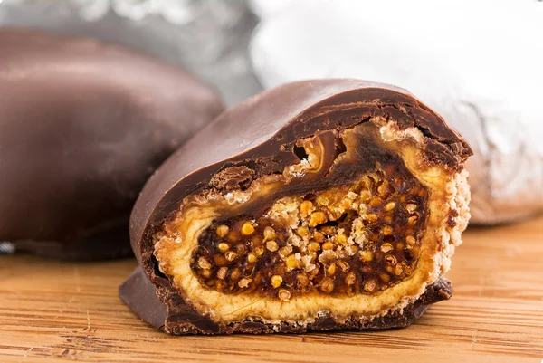 Figos em chocolate — Fotografia de Stock