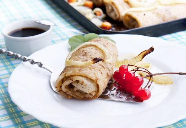 Aperitivo frittelle al forno con carne — Foto Stock