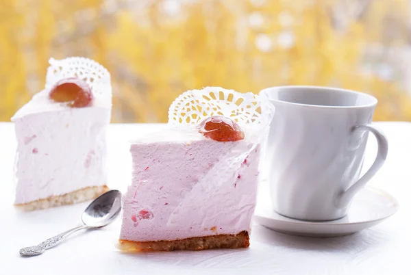 Pink fruit pastry biscuit — Stock Photo, Image