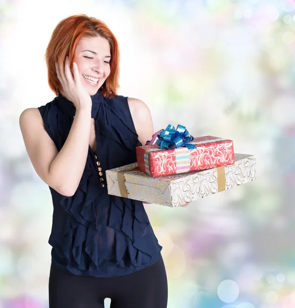 Mujer alegre con cajas regalos. Navidad —  Fotos de Stock