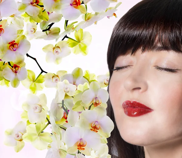 Geconfronteerd met mooie Japanse girl.spa.skin zorg. — Stockfoto