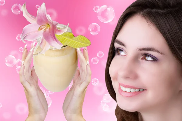 Creme für die Hautpflege Gesicht woman.salon spa — Stockfoto