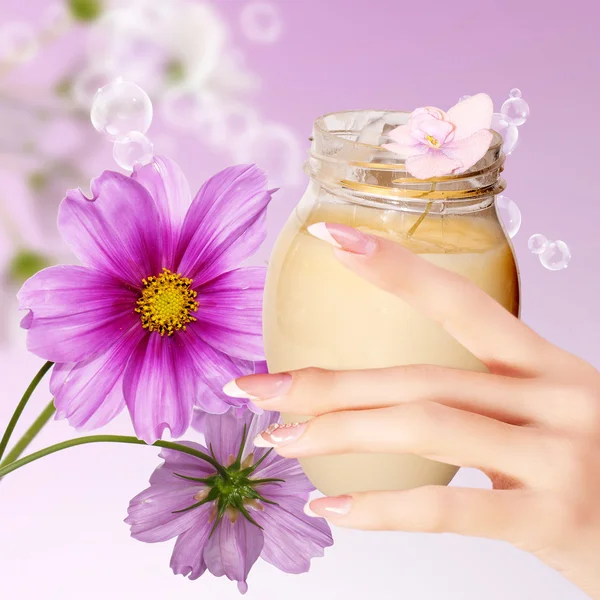 Natural Flower Cream for Woman.Skincare — Stock Photo, Image
