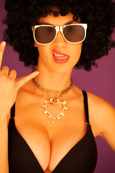 Sneering woman with black afro — Stock Photo, Image