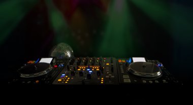 djs müzik güverte, gece ışıkları